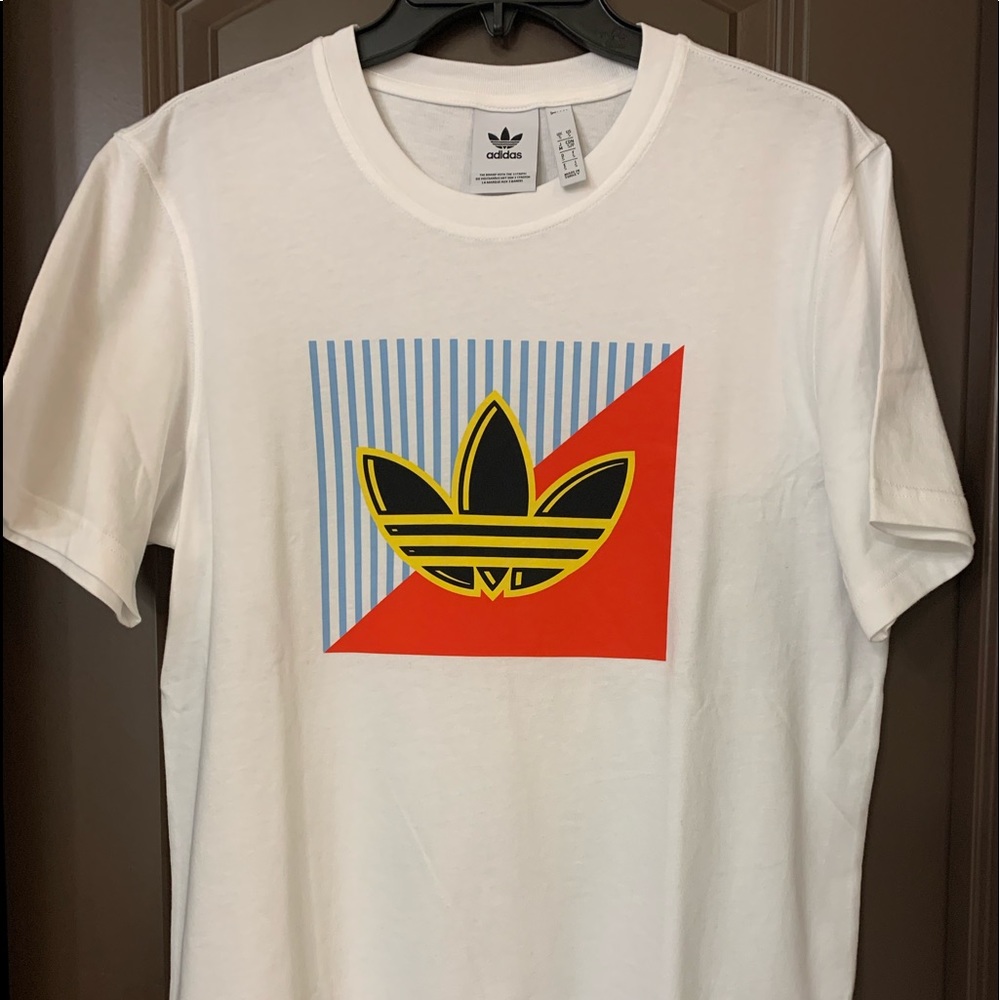 Brand NEW Adidas crisp white t-shirt size S Men’s